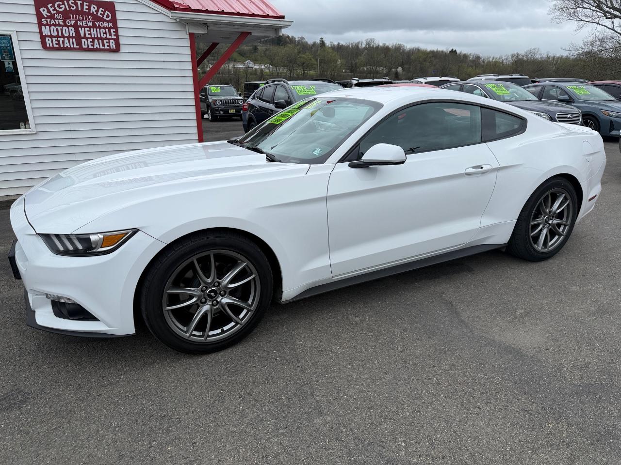 Ford Mustang 2dr Fastback V6 2016