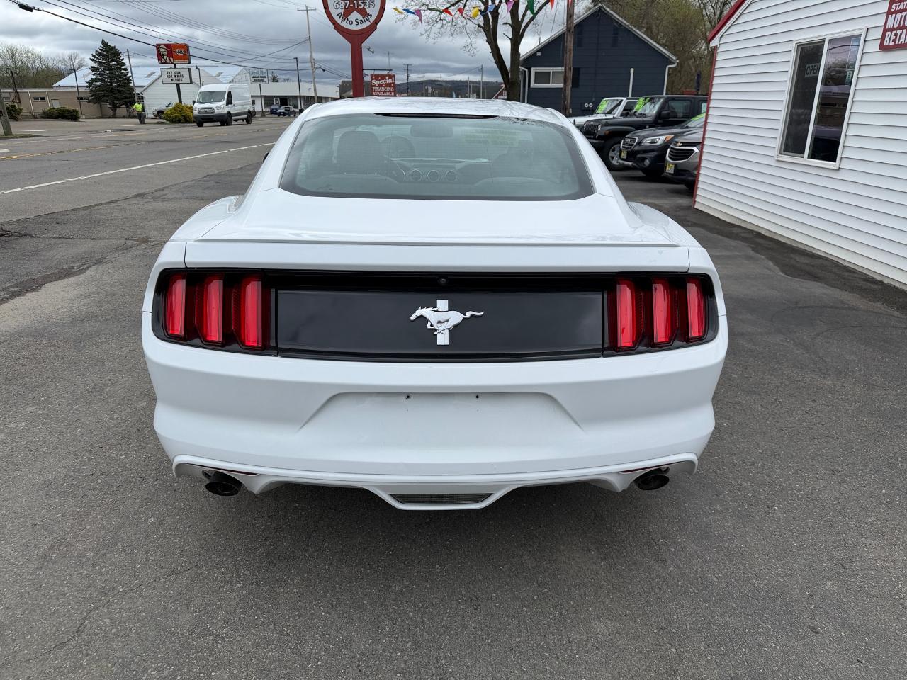 Ford Mustang 2dr Fastback V6 2016