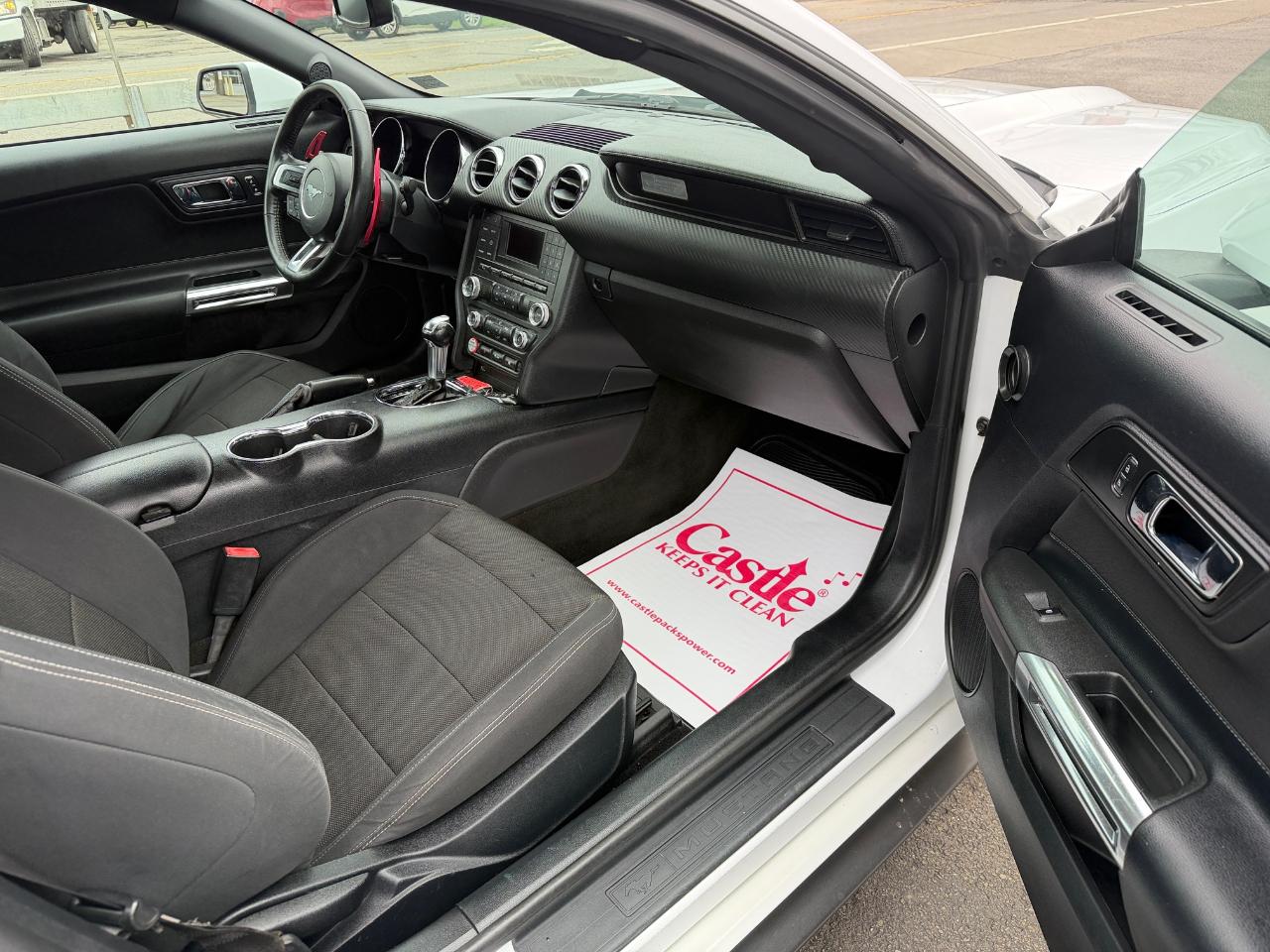 Ford Mustang 2dr Fastback V6 2016