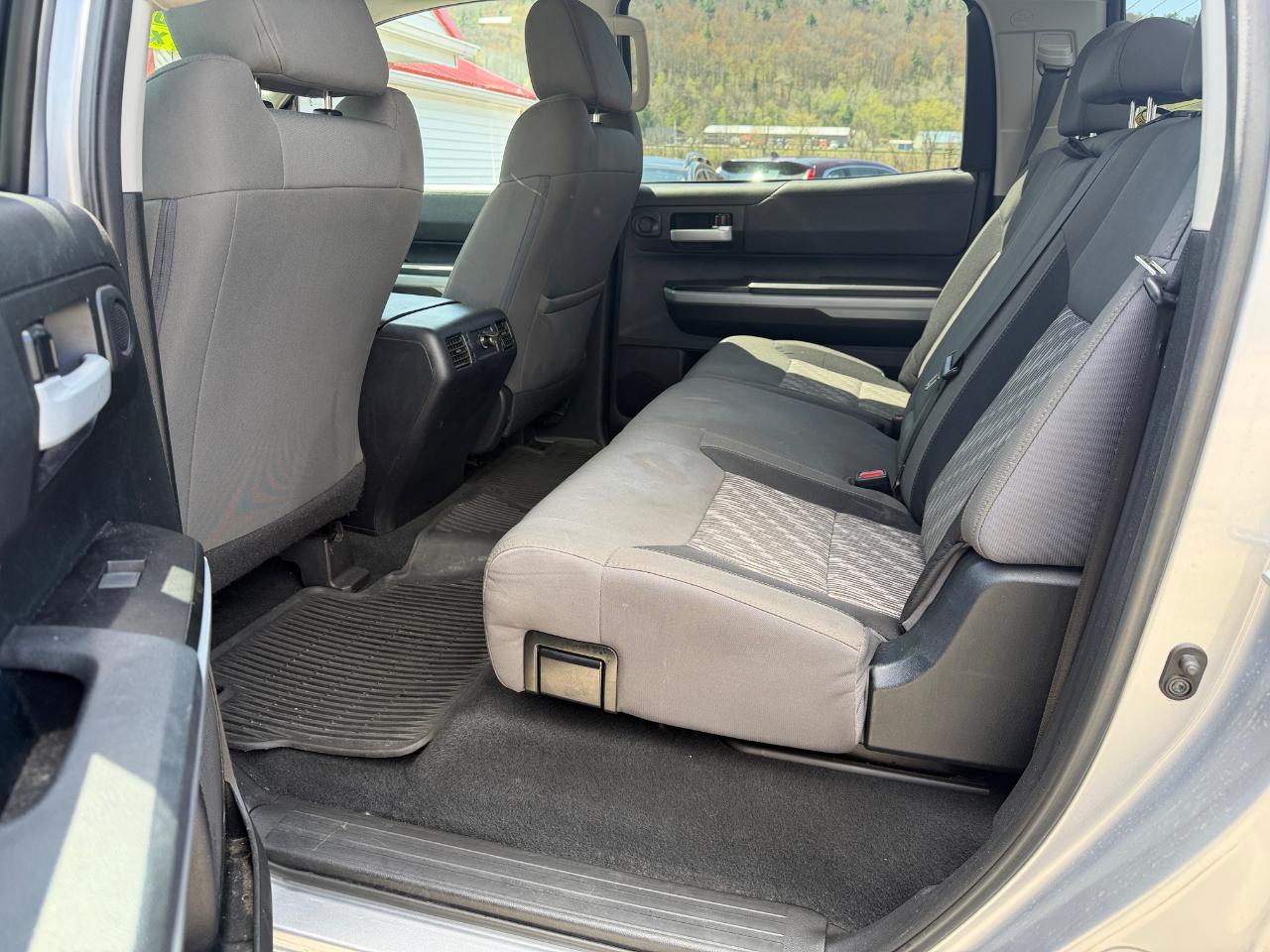 Toyota Tundra 4WD SR5 CrewMax 5.5' Bed 5.7L (Natl) 2018