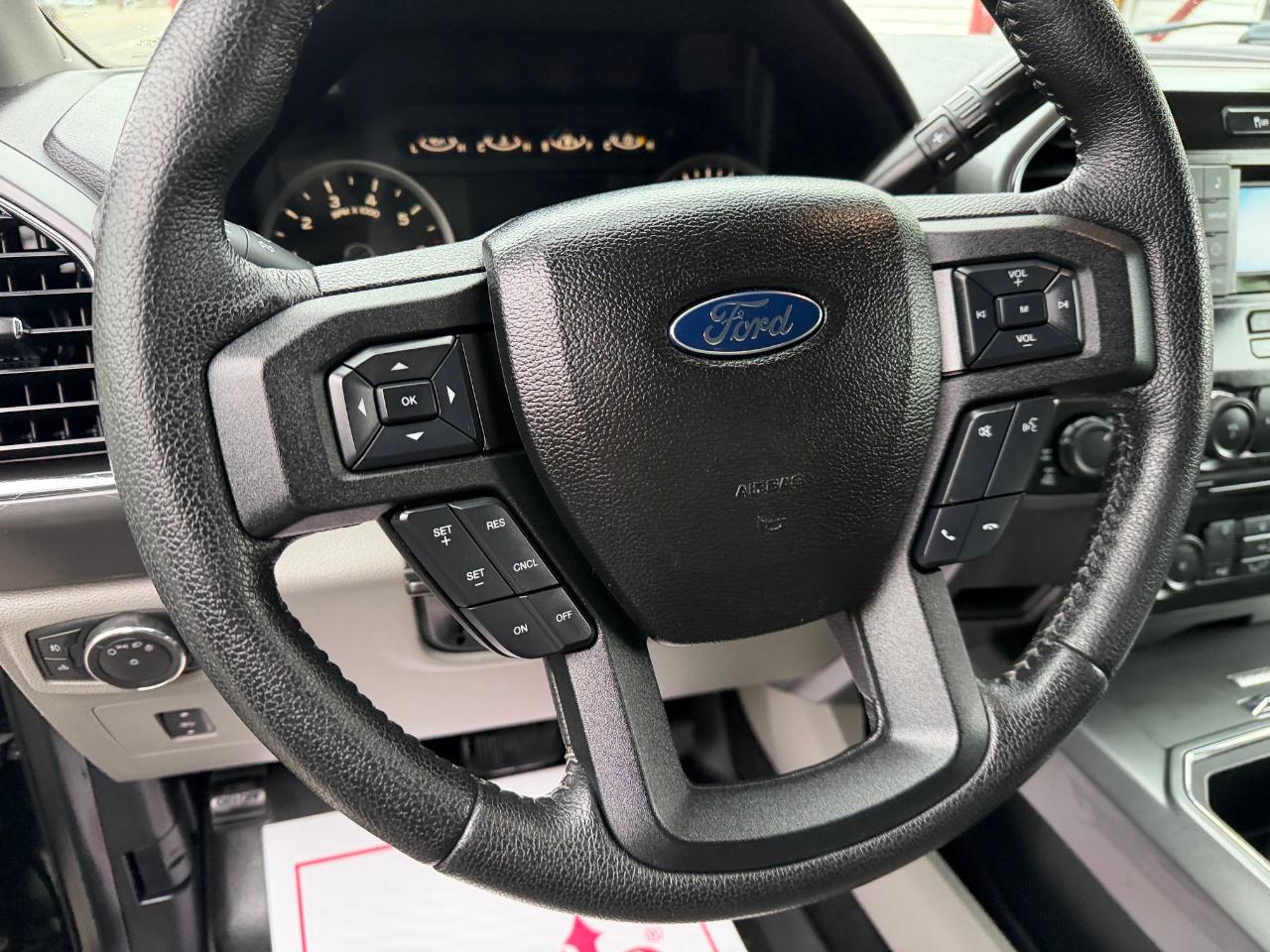 Ford F-150 4WD SuperCrew 145" XLT 2015