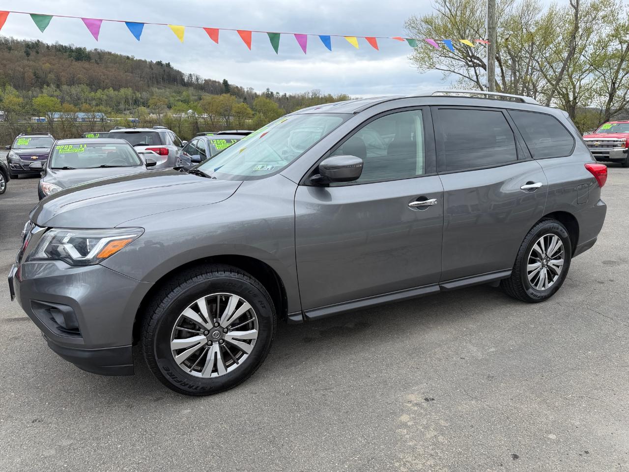 Nissan Pathfinder 4x4 SV 2018