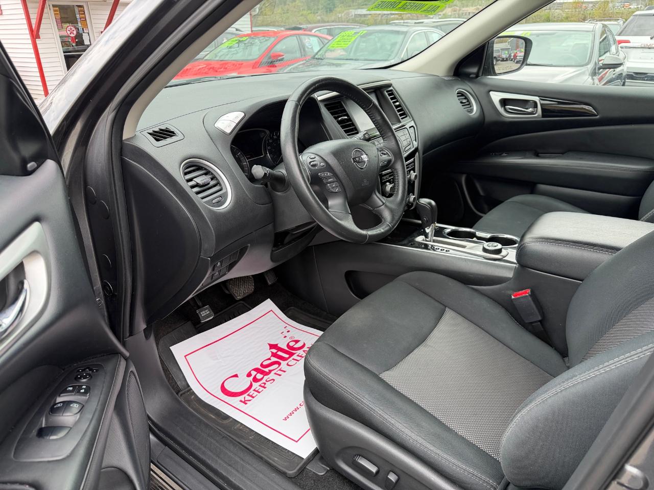 Nissan Pathfinder 4x4 SV 2018