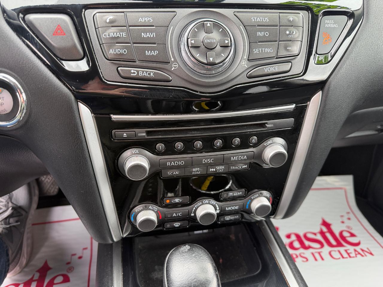Nissan Pathfinder 4x4 SV 2018