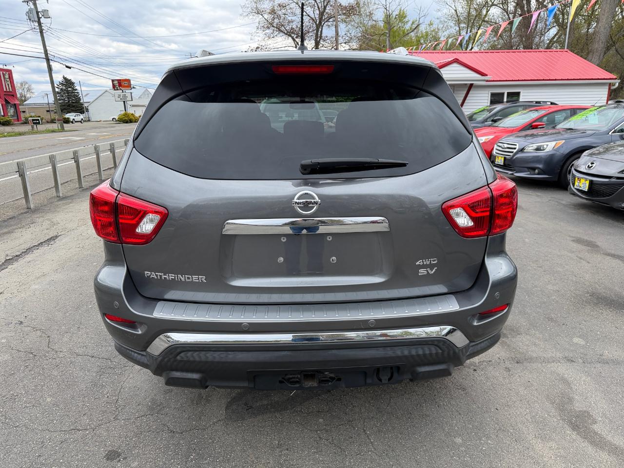 Nissan Pathfinder 4x4 SV 2018