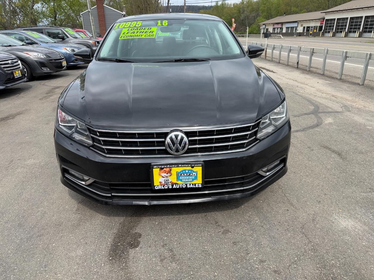 Volkswagen Passat 4dr Sdn 1.8T Auto SE PZEV 2016