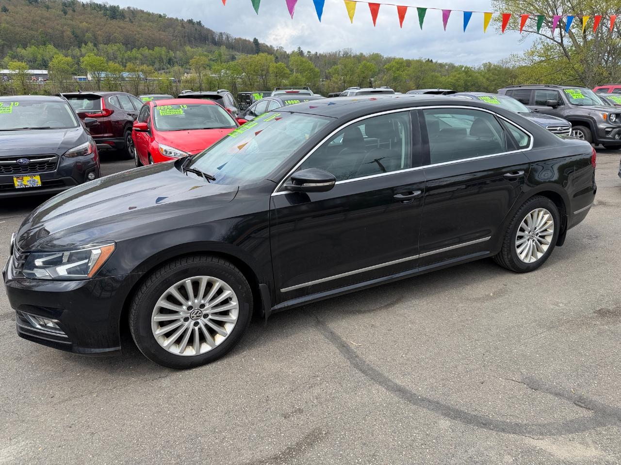 Volkswagen Passat 4dr Sdn 1.8T Auto SE PZEV 2016
