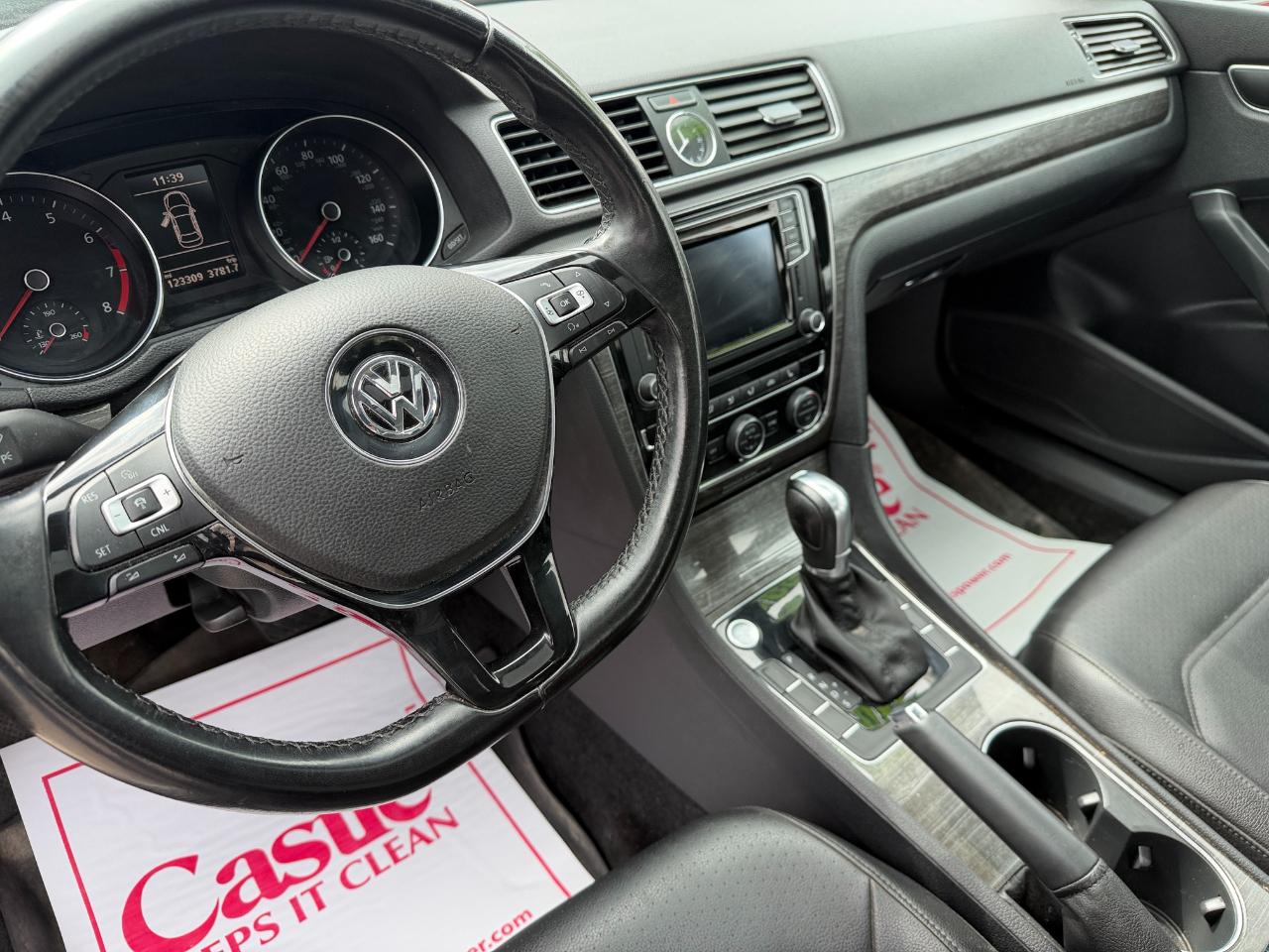 Volkswagen Passat 4dr Sdn 1.8T Auto SE PZEV 2016