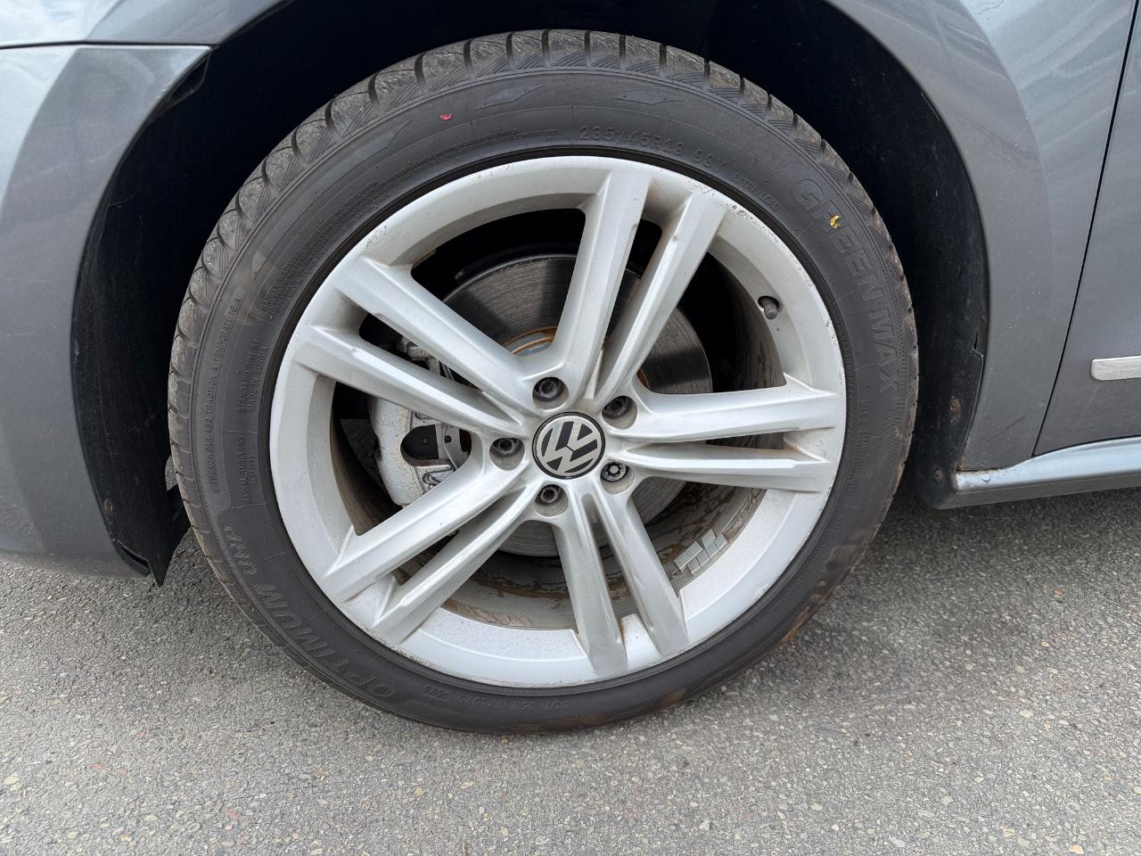Volkswagen Passat 4dr Sdn 3.6L V6 DSG SEL Premium 2014