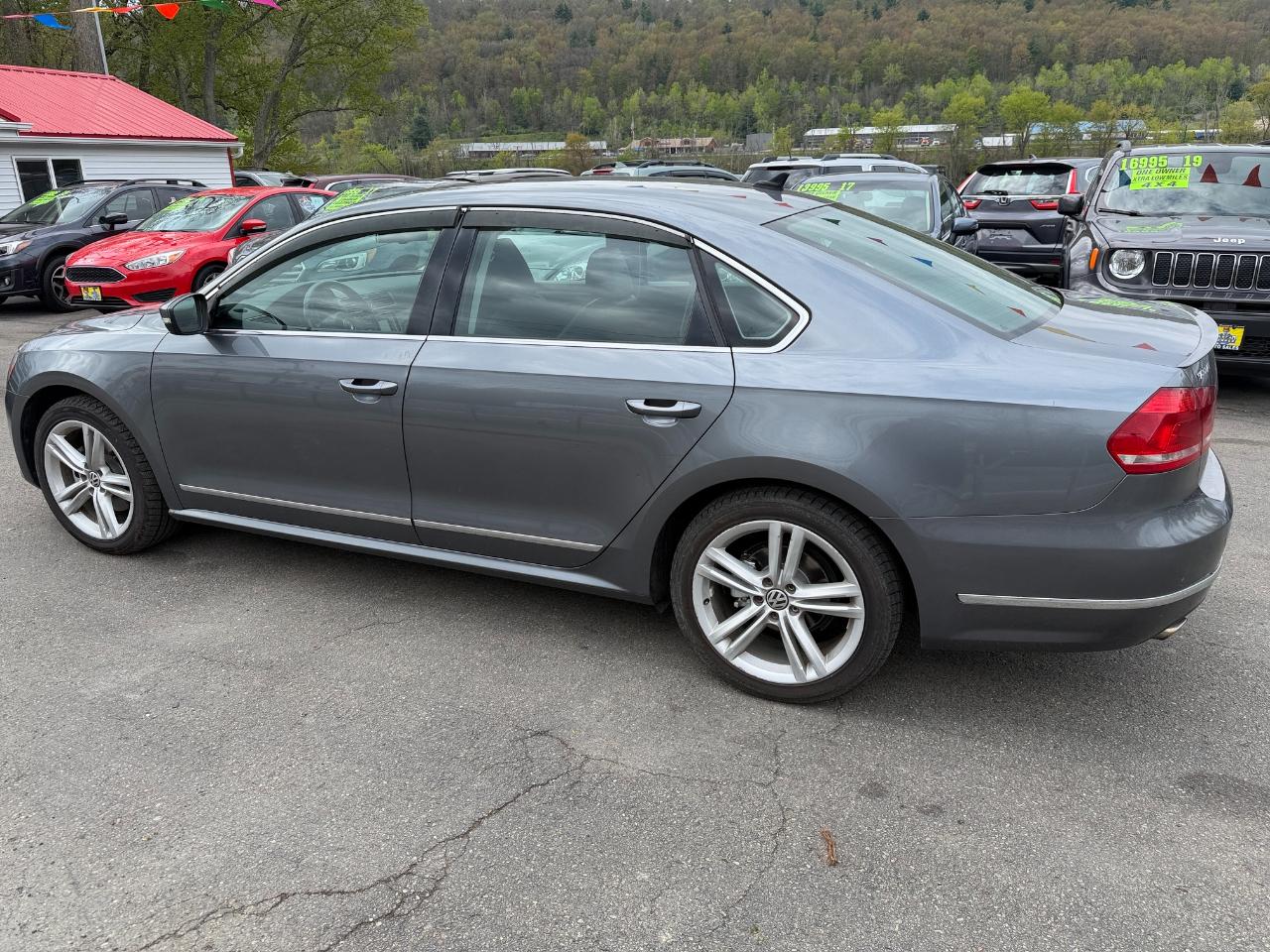 Volkswagen Passat 4dr Sdn 3.6L V6 DSG SEL Premium 2014