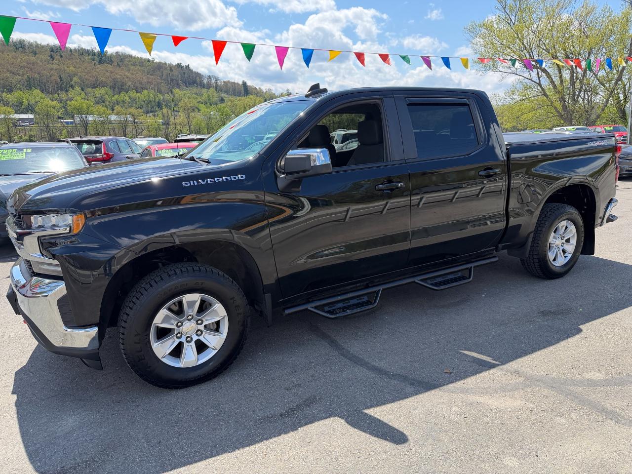Chevrolet Silverado 1500 4WD Crew Cab 147" LT 2020