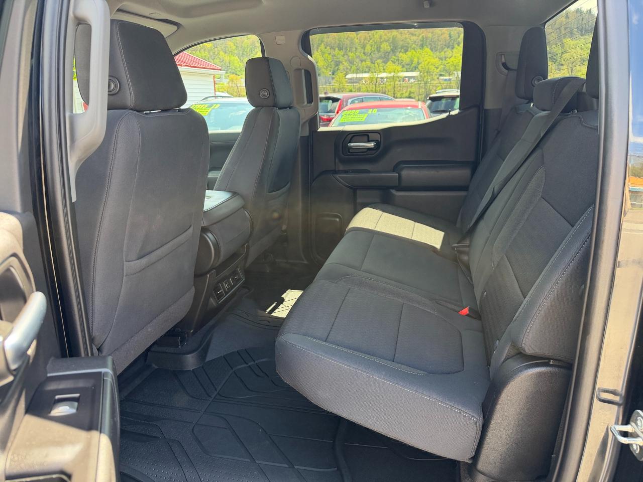 Chevrolet Silverado 1500 4WD Crew Cab 147" LT 2020
