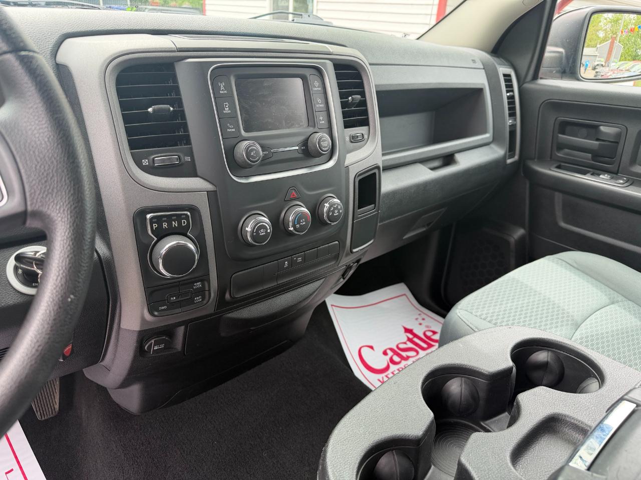 RAM 1500 Express 4x4 Quad Cab 6'4" Box 2017