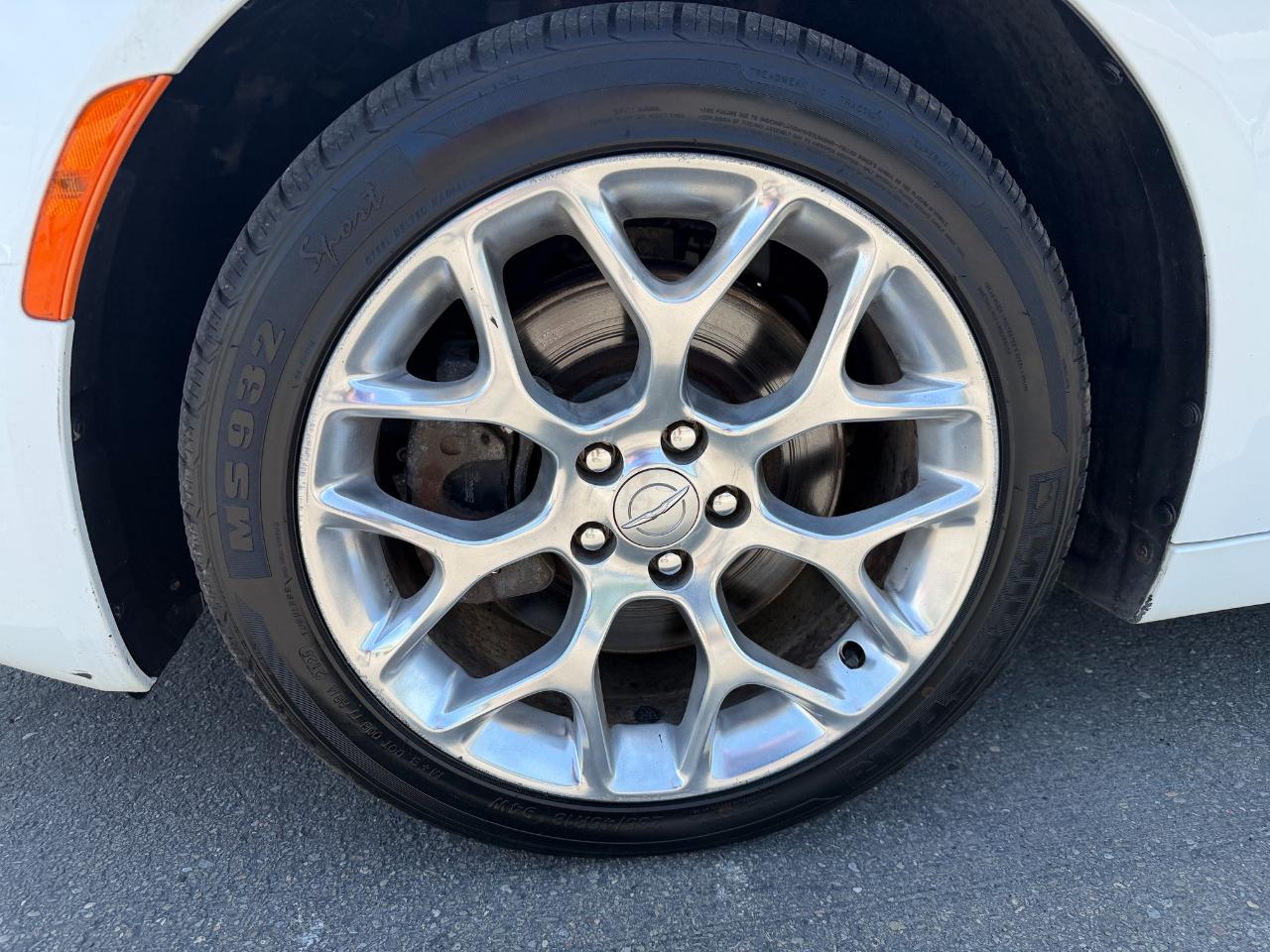 Chrysler 200 4dr Sdn C AWD 2016