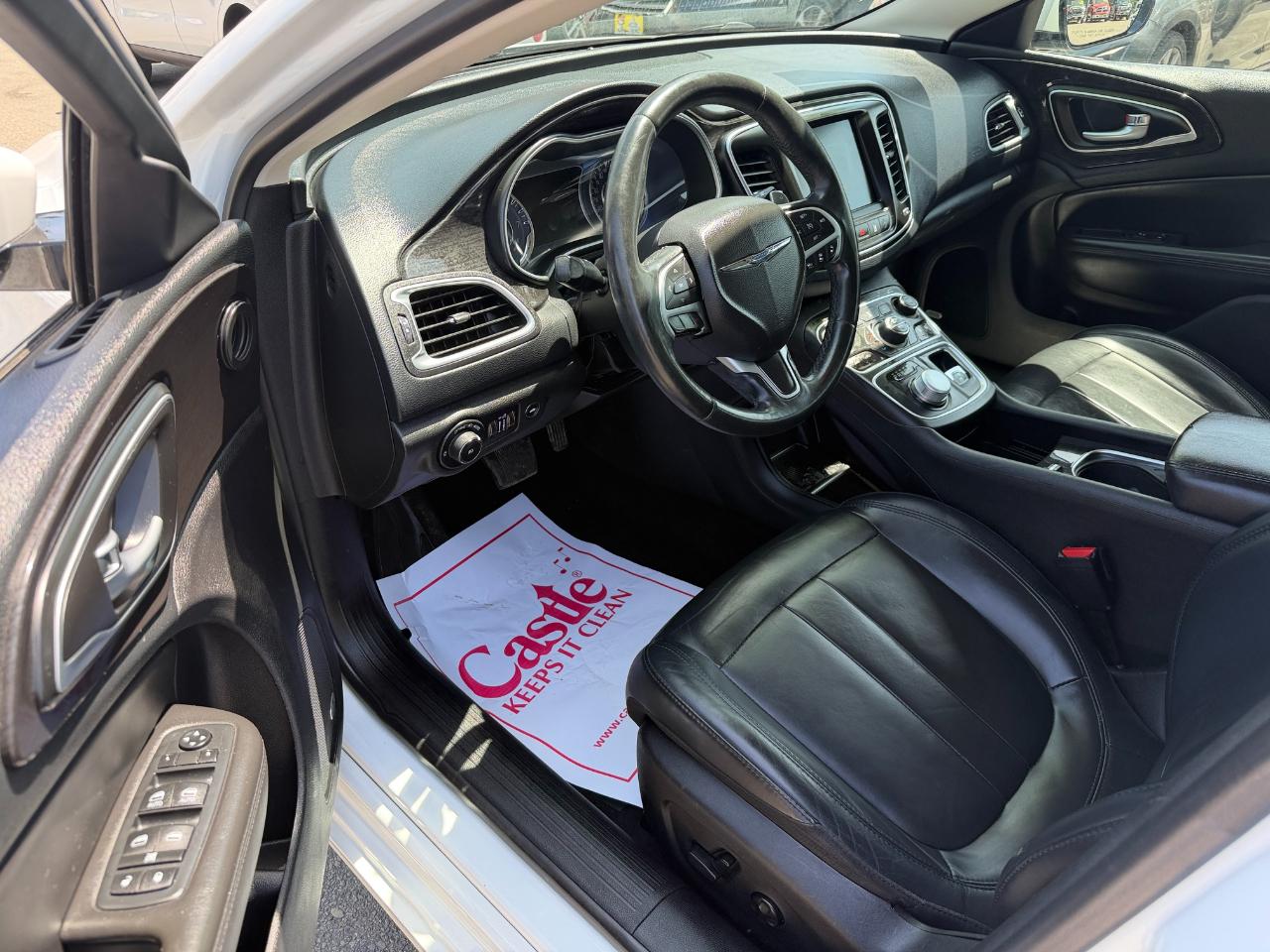 Chrysler 200 4dr Sdn C AWD 2016