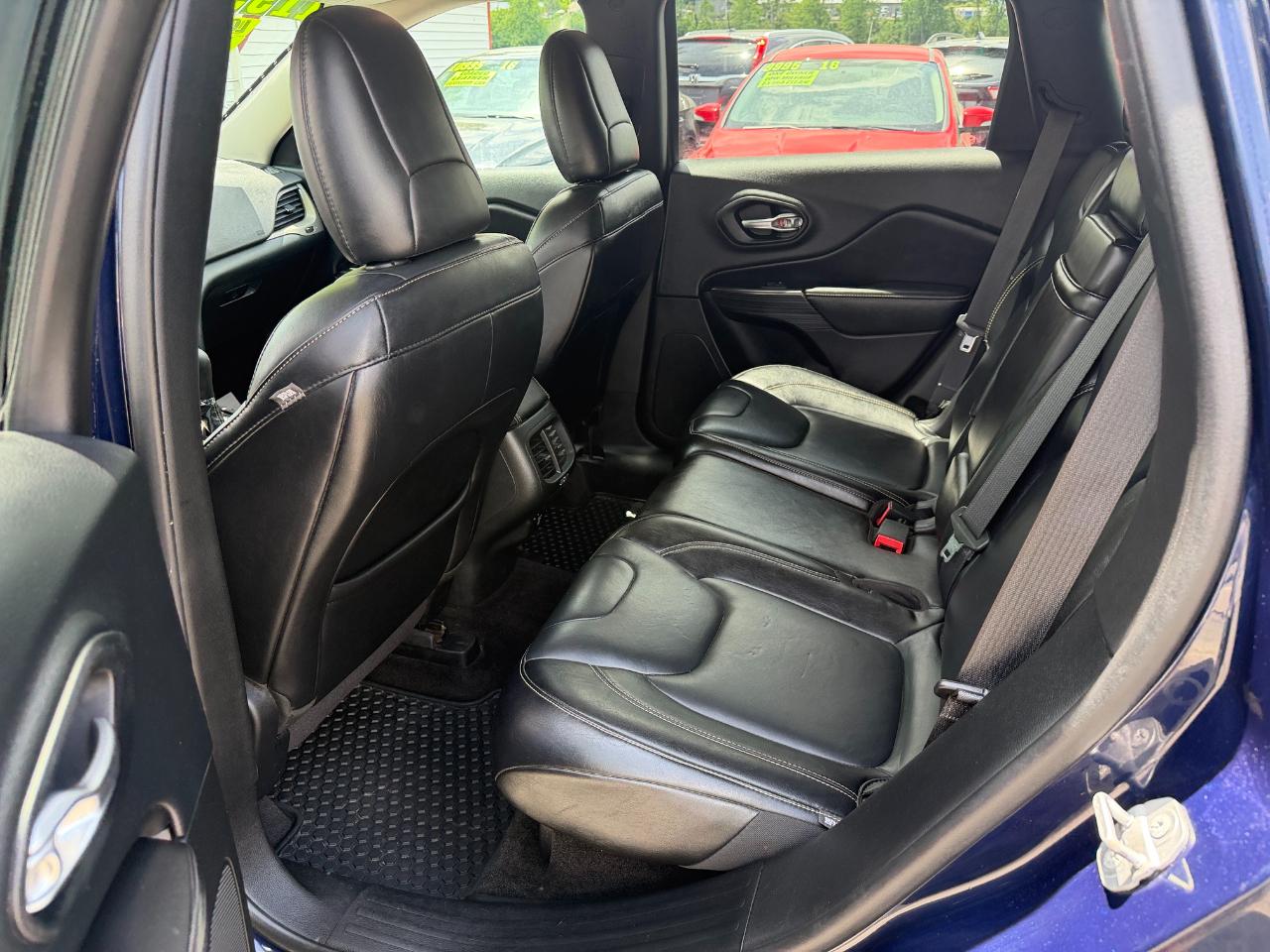 Jeep Cherokee 4WD 4dr Latitude 2015