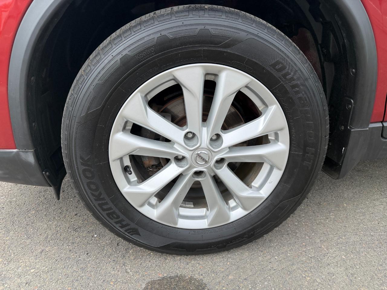 Nissan Rogue AWD 4dr SV 2016