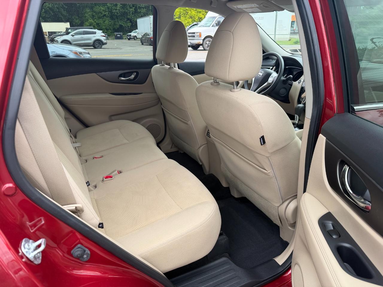 Nissan Rogue AWD 4dr SV 2016