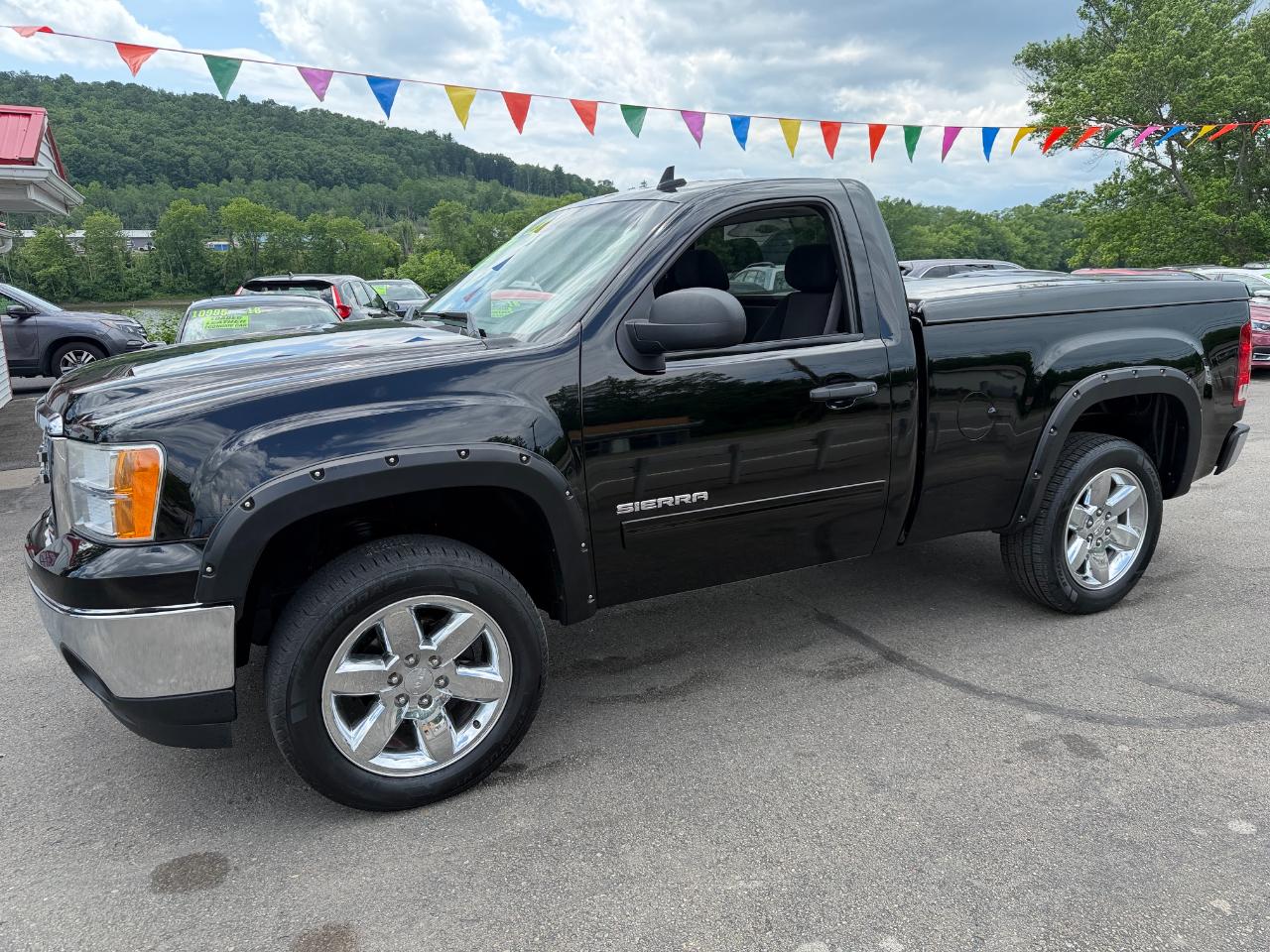 GMC Sierra 1500 4WD Reg Cab 119.0" SLE 2013
