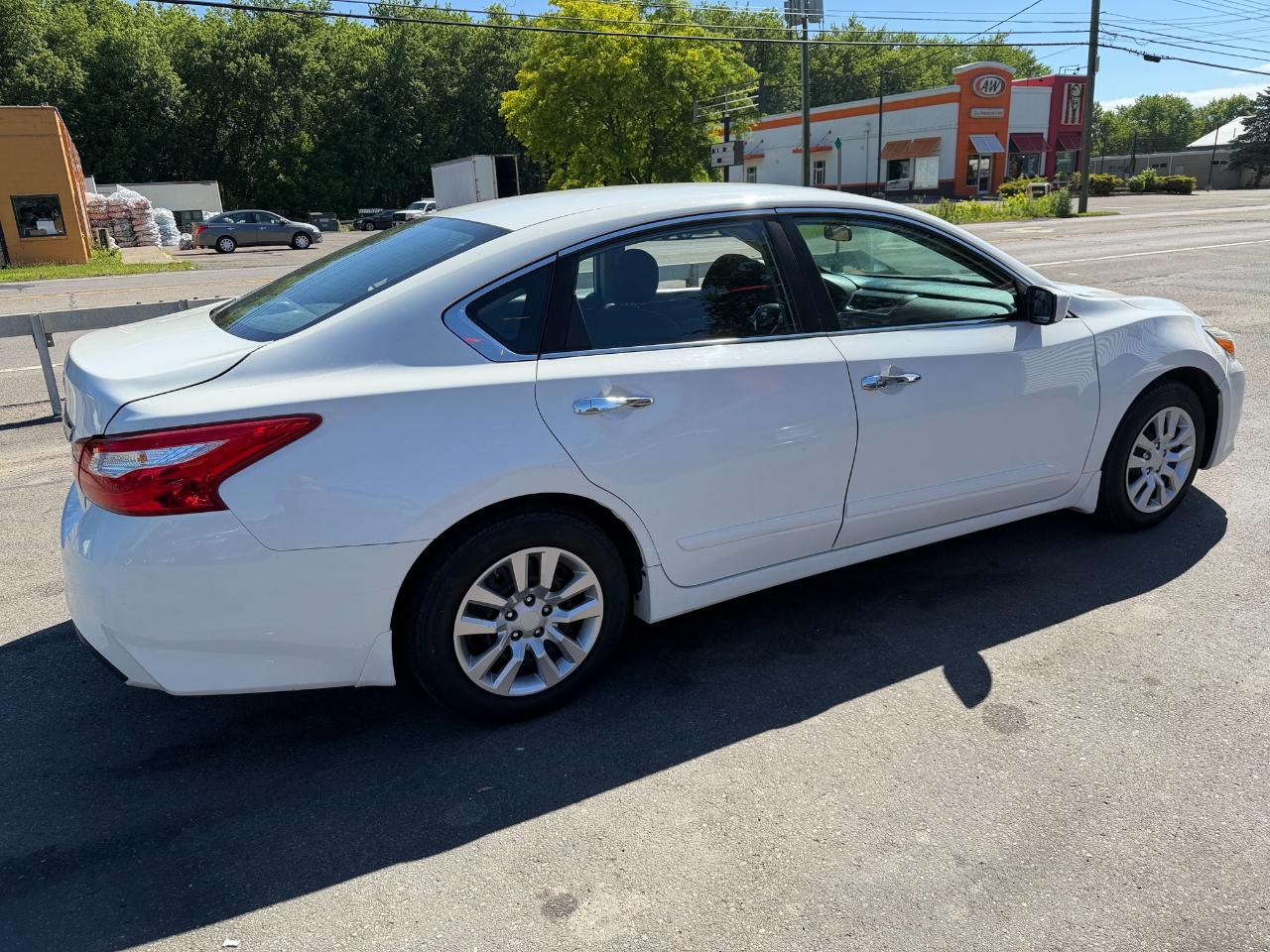Nissan Altima 4dr Sdn I4 2.5 S 2016
