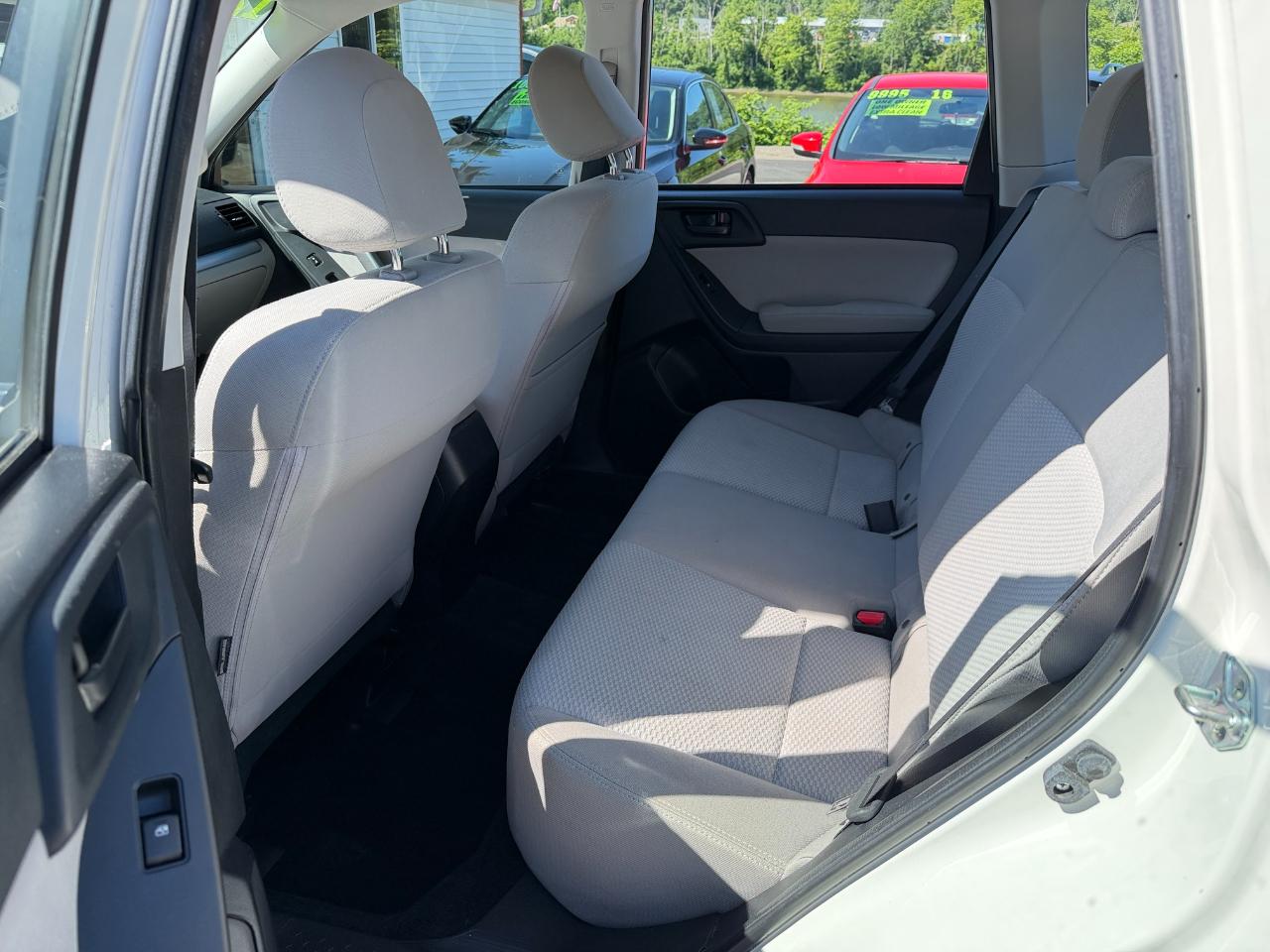 Subaru Forester 4dr CVT 2.5i PZEV 2015
