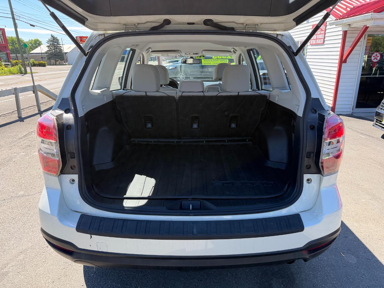 Subaru Forester 4dr CVT 2.5i PZEV 2015