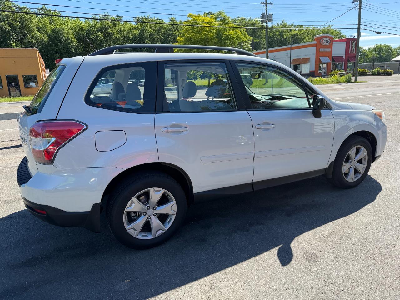 Subaru Forester 4dr CVT 2.5i PZEV 2015