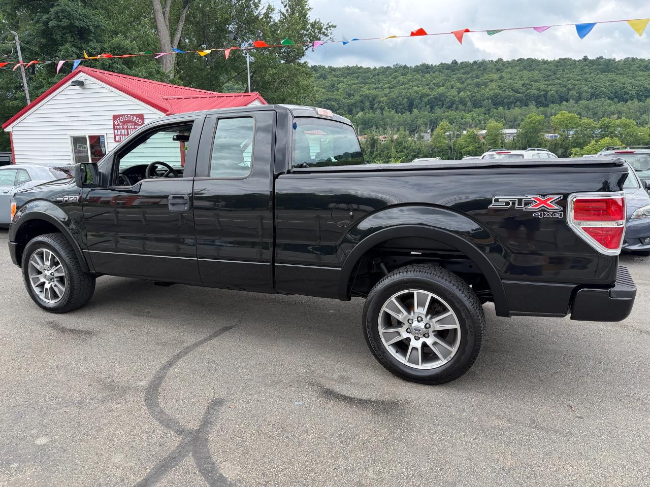 Ford F-150 4WD SuperCab 145" STX 2014