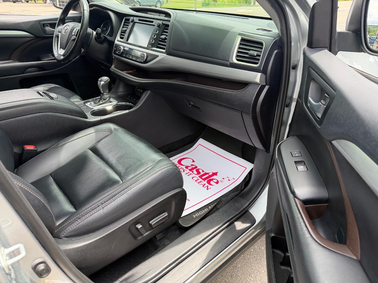 Toyota Highlander XLE V6 AWD (Natl) 2019