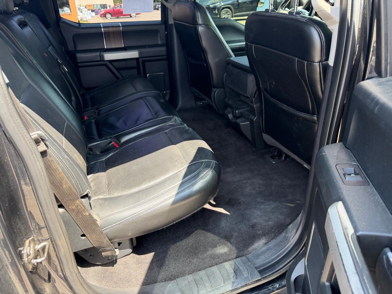 Ford F-150 4WD SuperCrew 145" Lariat 2015