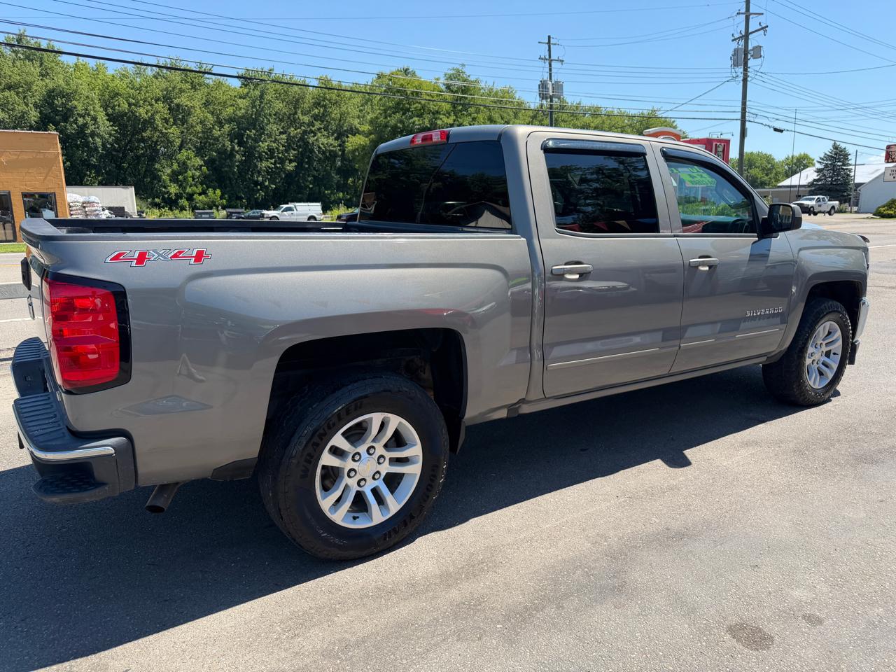 Chevrolet Silverado 1500 4WD Crew Cab 143.5" LT w/1LT 2017