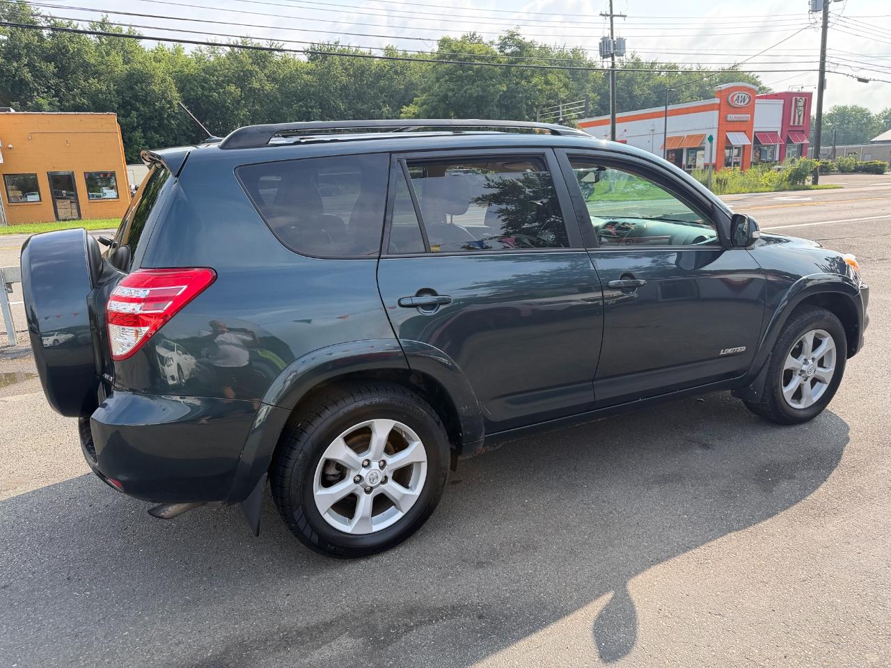 Toyota RAV4 4WD 4dr I4 Limited (Natl) 2012
