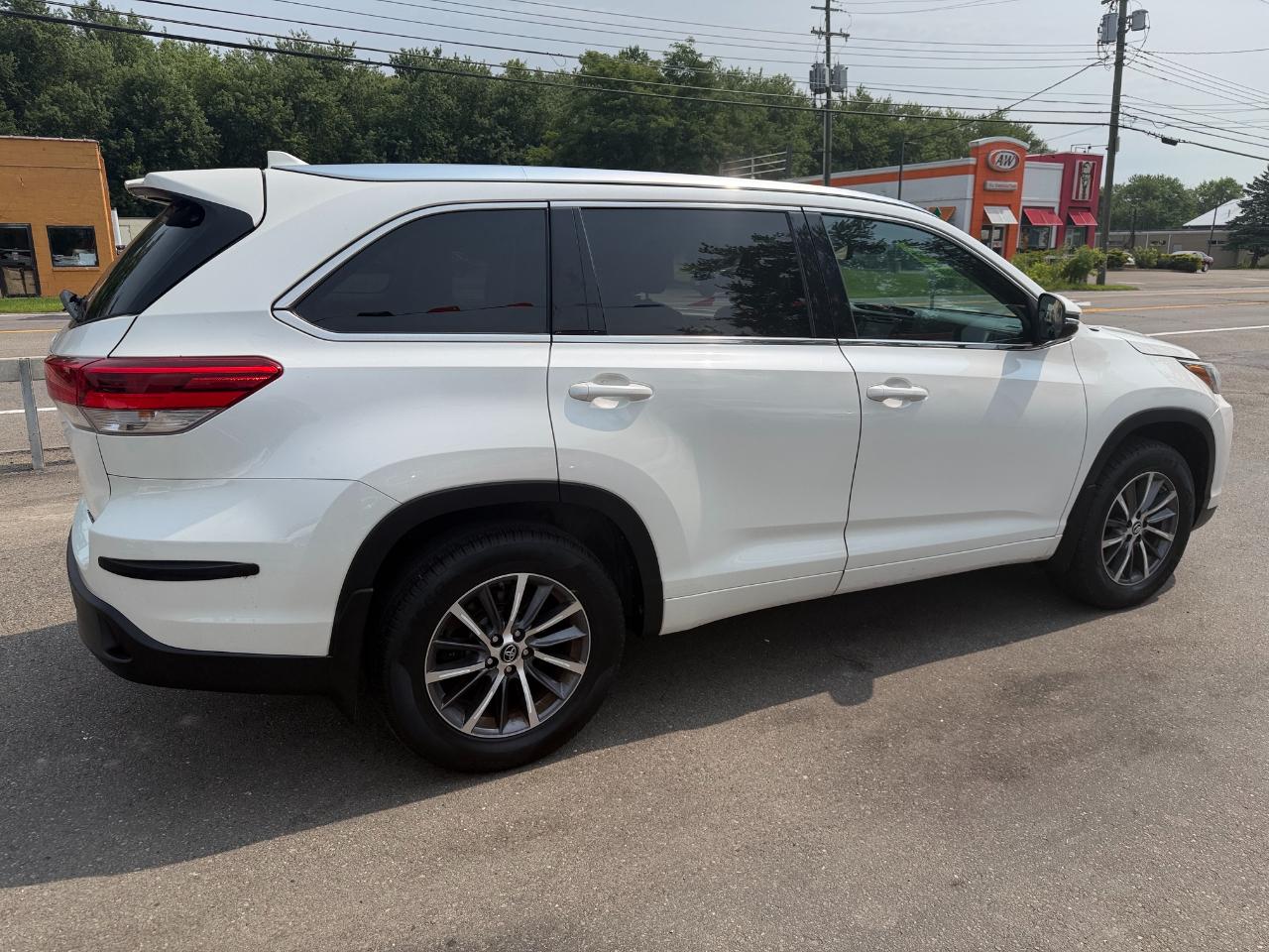 Toyota Highlander XLE V6 AWD (Natl) 2018