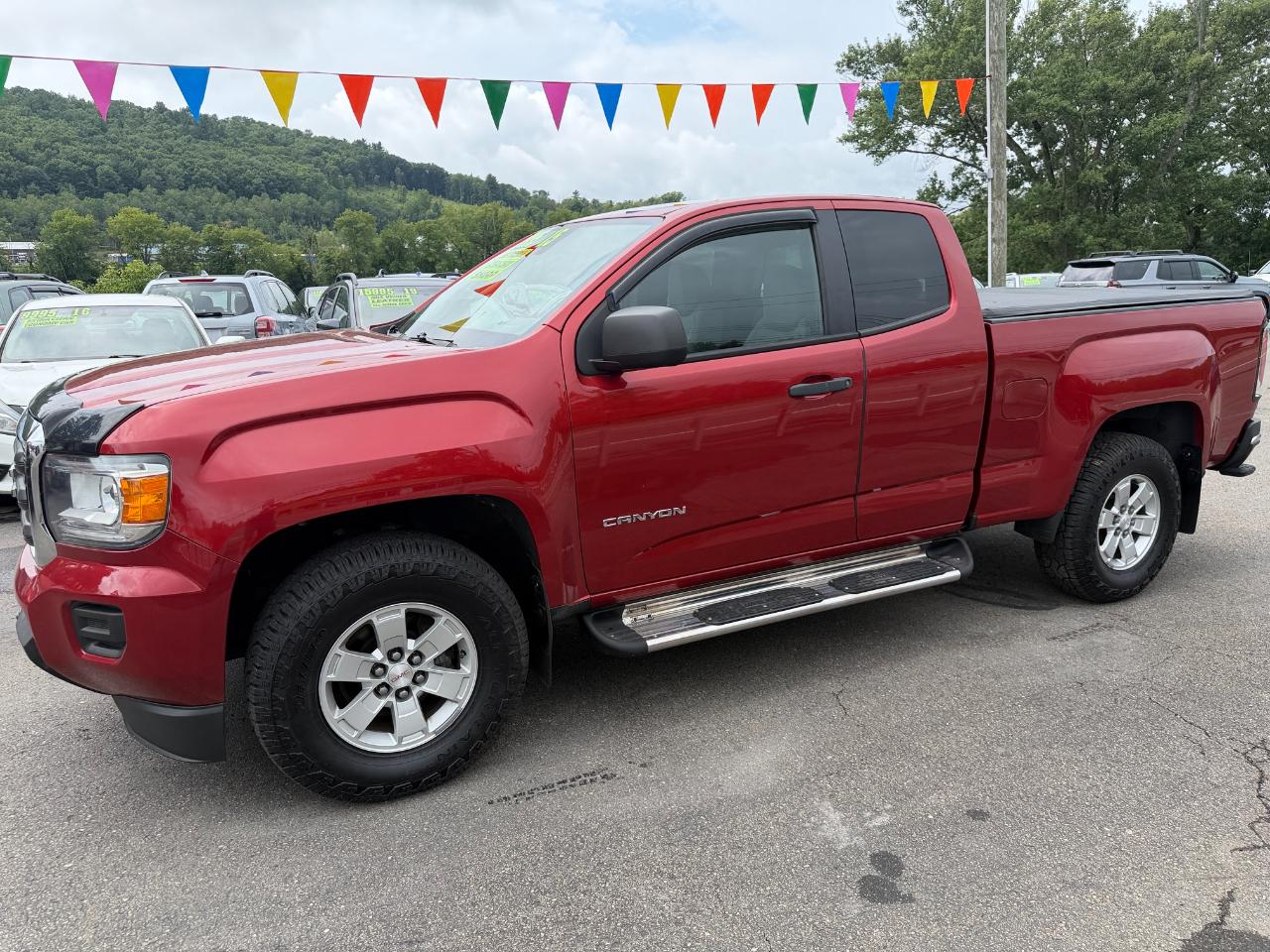GMC Canyon 2WD Ext Cab 128.3" 2015