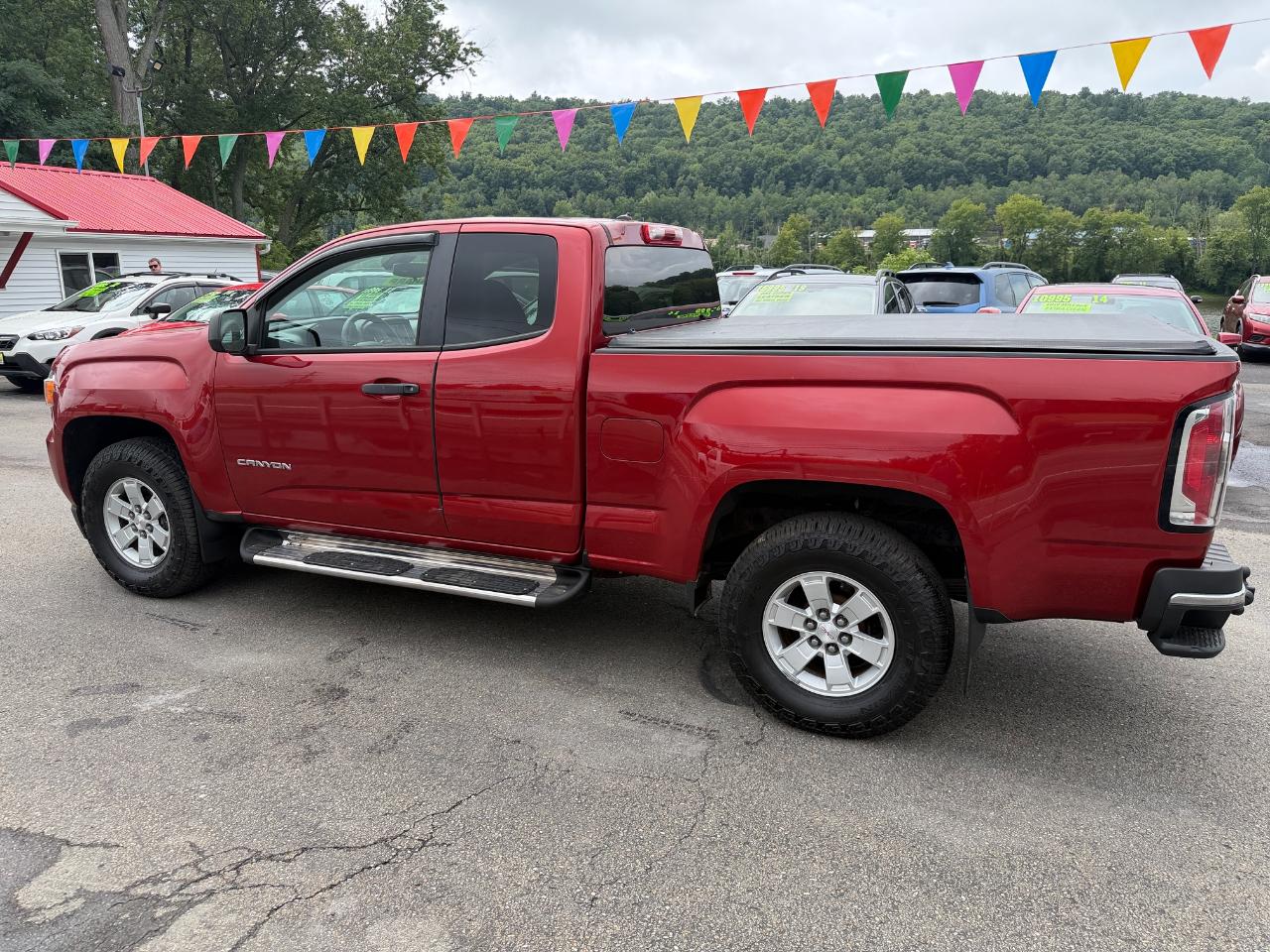 GMC Canyon 2WD Ext Cab 128.3" 2015