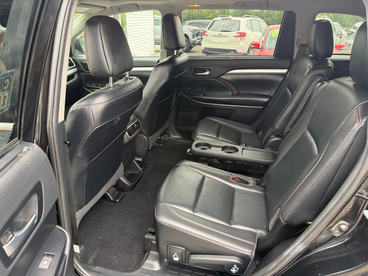 Toyota Highlander XLE V6 AWD (Natl) 2019