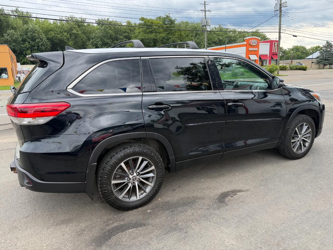 Toyota Highlander XLE V6 AWD (Natl) 2019