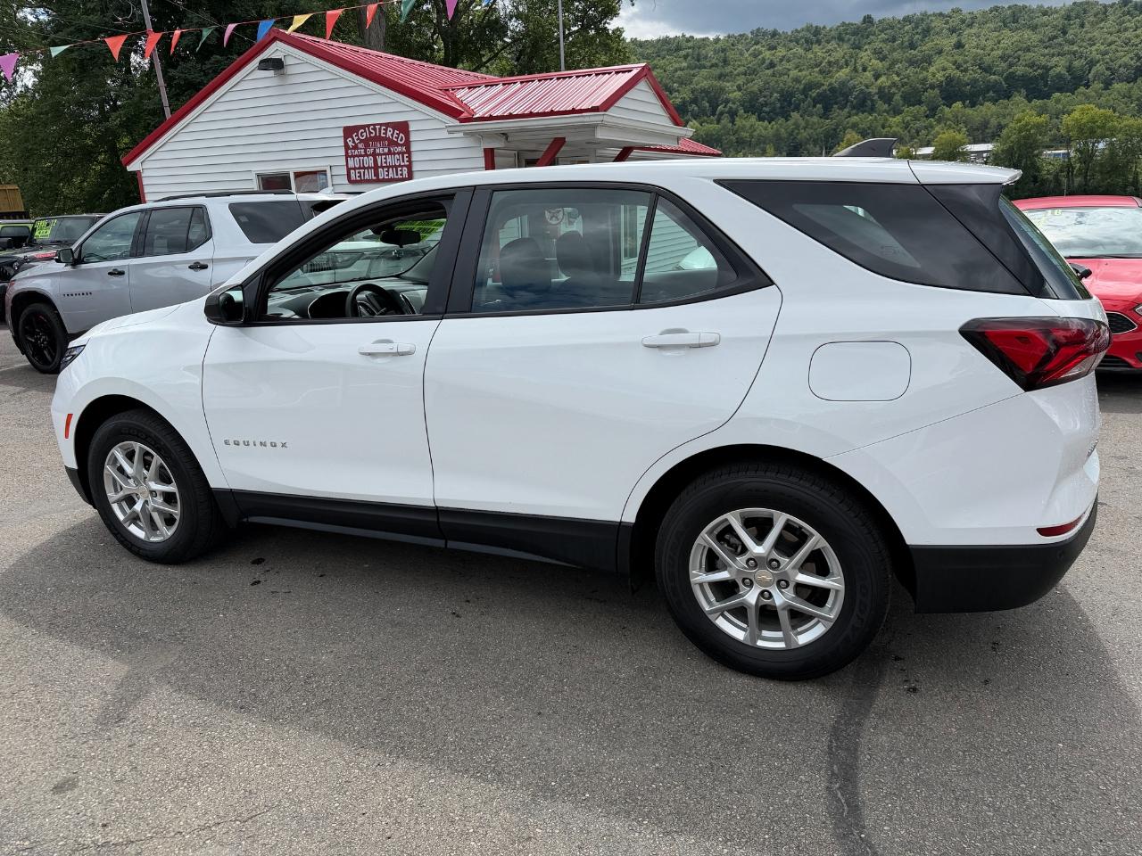 Chevrolet Equinox AWD 4dr LS w/1FL 2022
