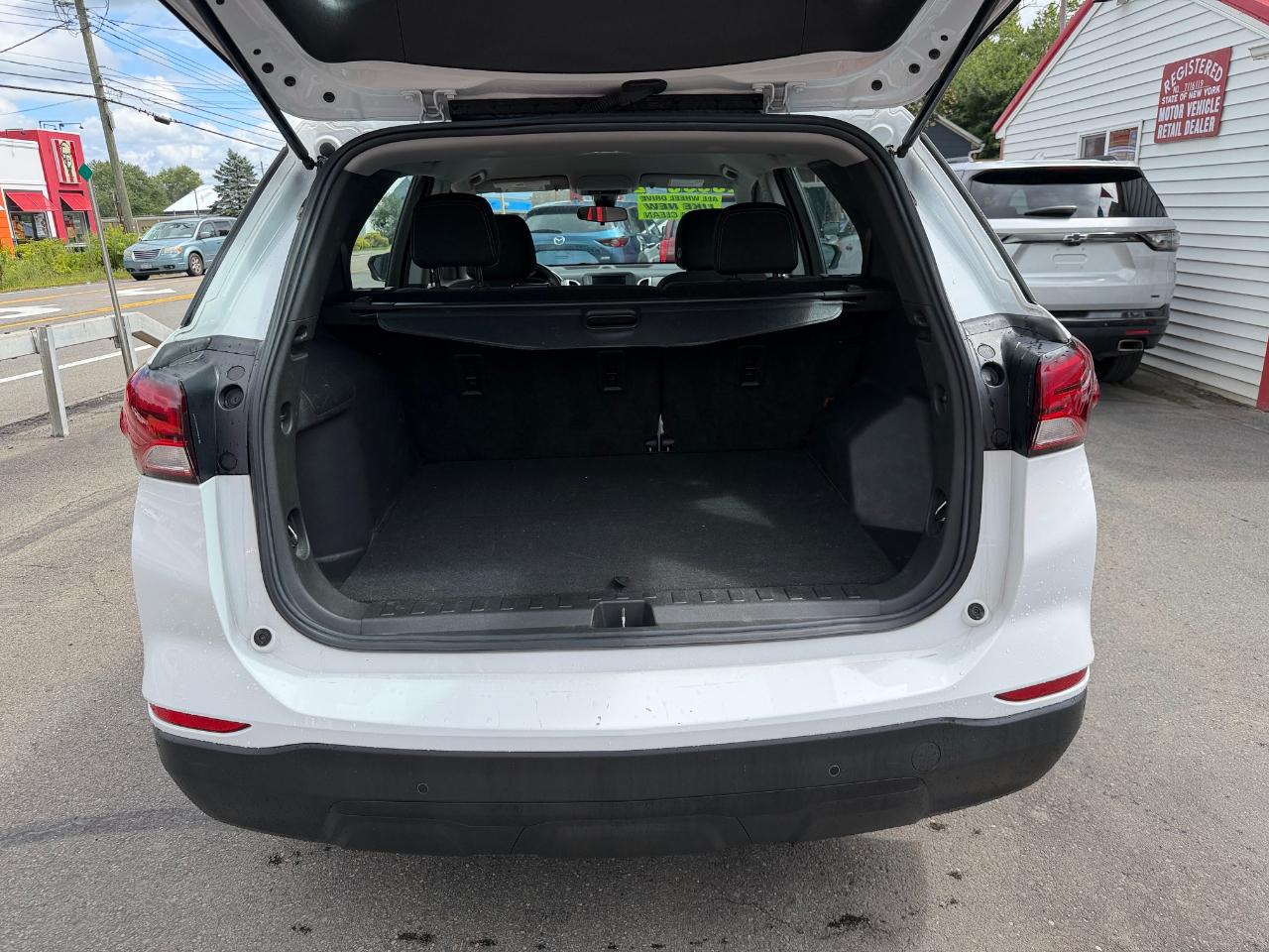 Chevrolet Equinox AWD 4dr LS w/1FL 2022
