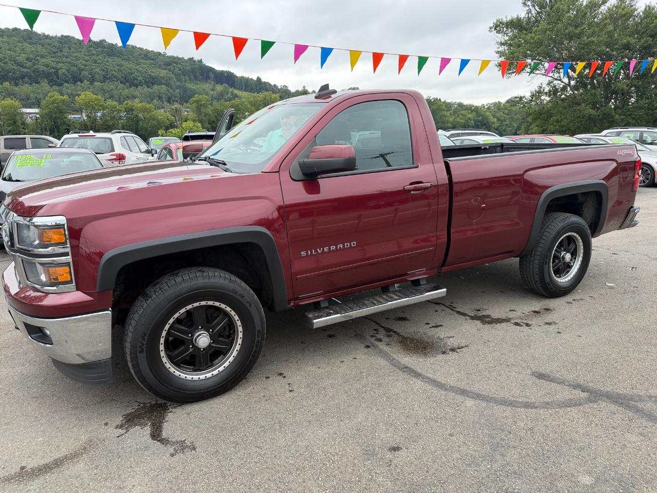 Chevrolet Silverado 1500 4WD Reg Cab 133.0" LT w/1LT 2015