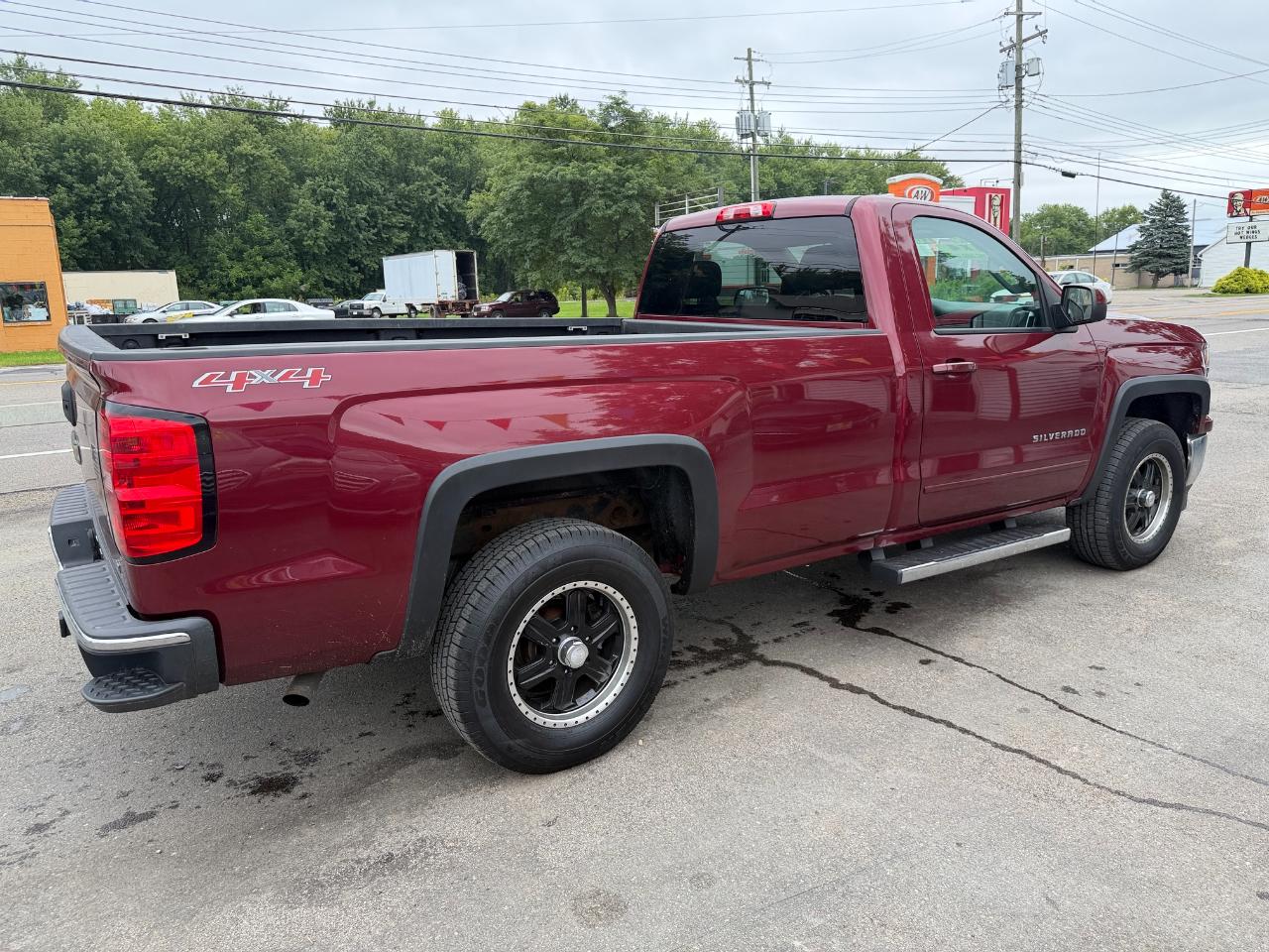 Chevrolet Silverado 1500 4WD Reg Cab 133.0" LT w/1LT 2015