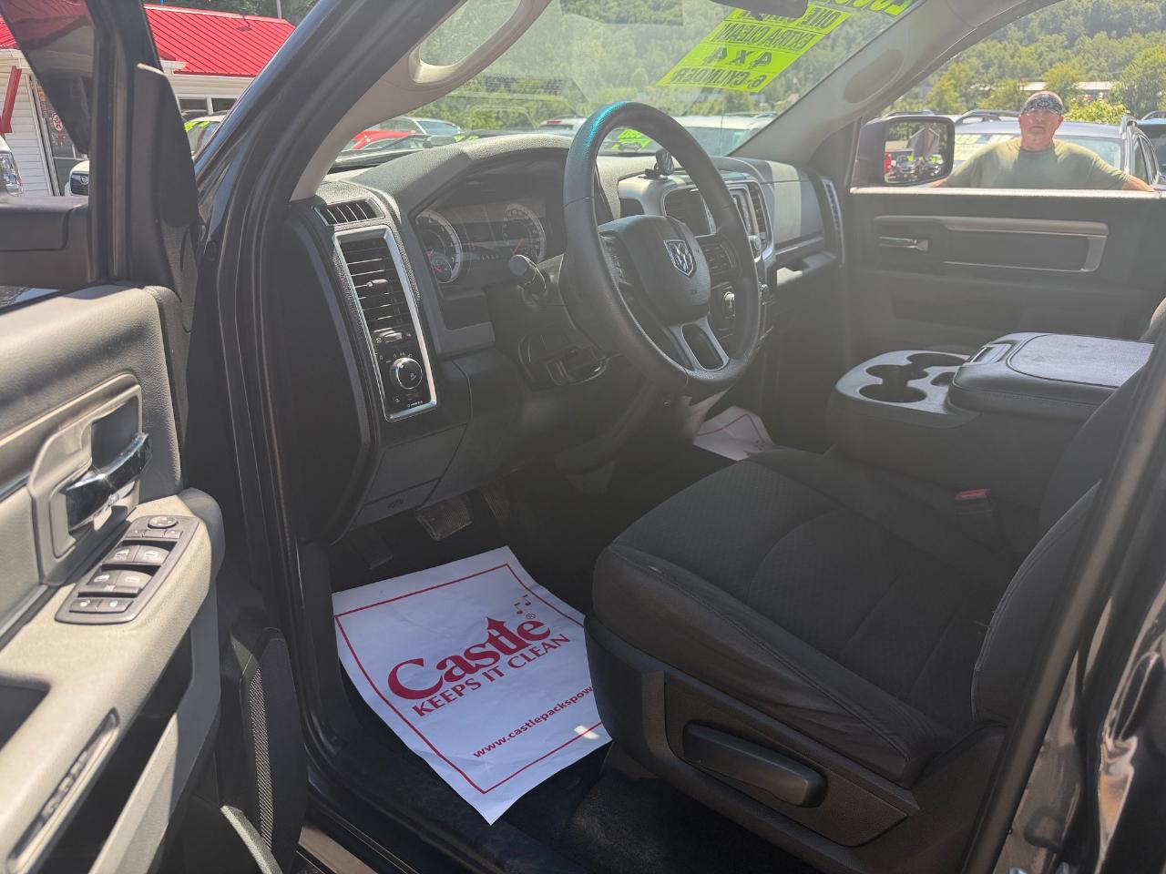 RAM 1500 Classic Warlock 4x4 Quad Cab 6'4" Box 2020