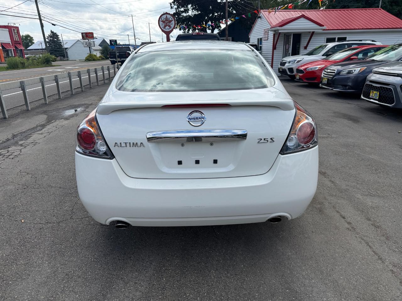 Nissan Altima 4dr Sdn I4 CVT 2.5 S 2012