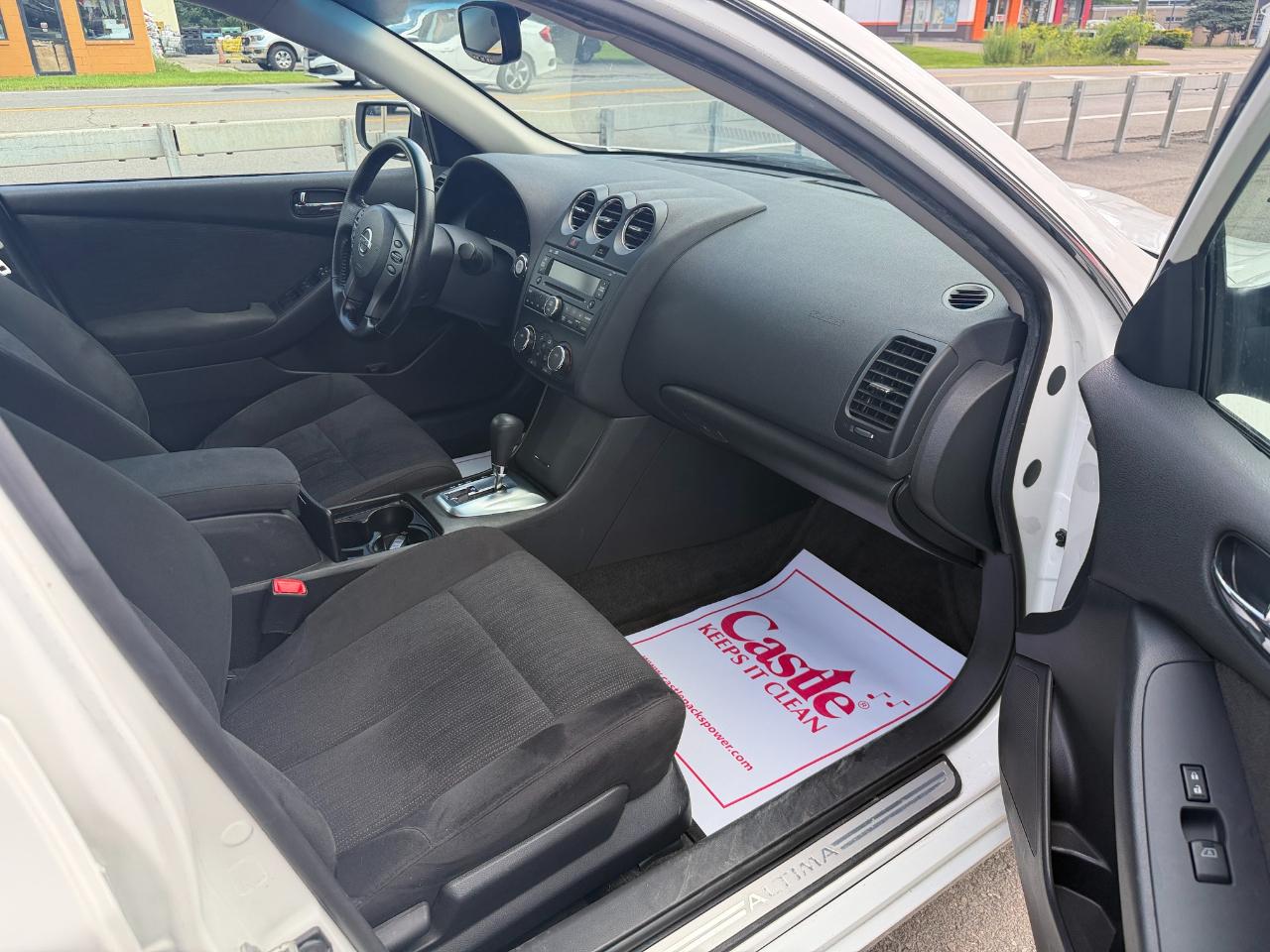 Nissan Altima 4dr Sdn I4 CVT 2.5 S 2012