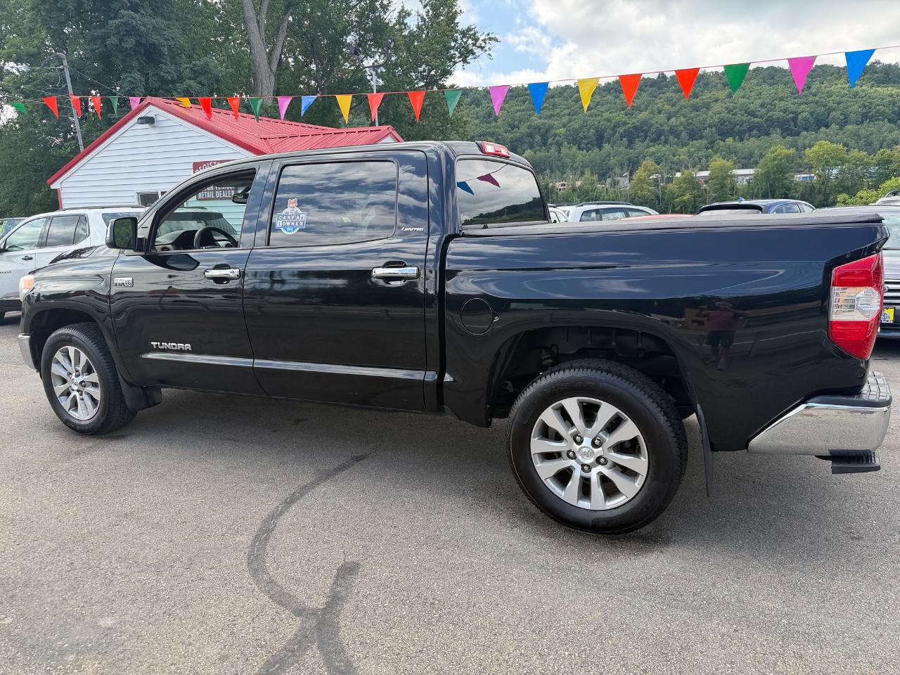 Toyota Tundra 4WD Truck CrewMax 5.7L FFV V8 6-Spd AT LTD (Natl) 2015