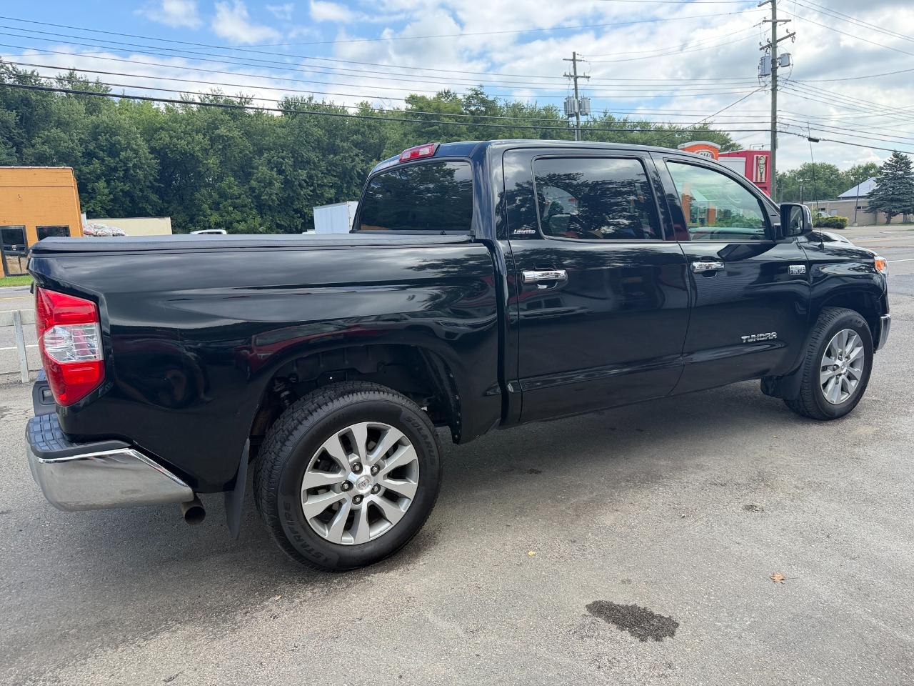Toyota Tundra 4WD Truck CrewMax 5.7L FFV V8 6-Spd AT LTD (Natl) 2015