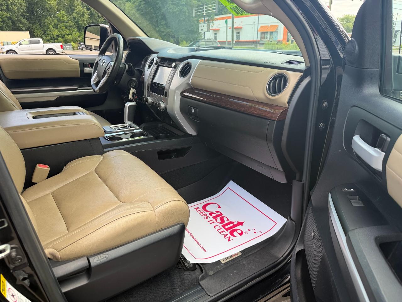 Toyota Tundra 4WD Truck CrewMax 5.7L FFV V8 6-Spd AT LTD (Natl) 2015