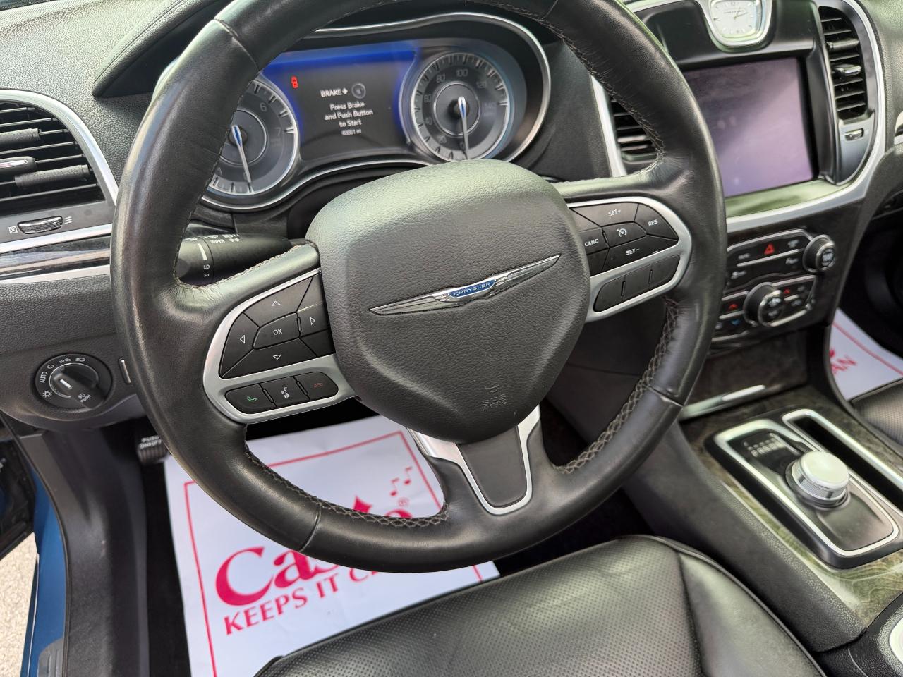 Chrysler 300 Touring L AWD 2021