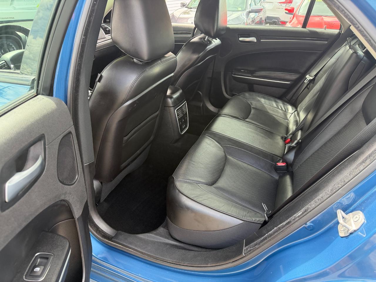 Chrysler 300 Touring L AWD 2021