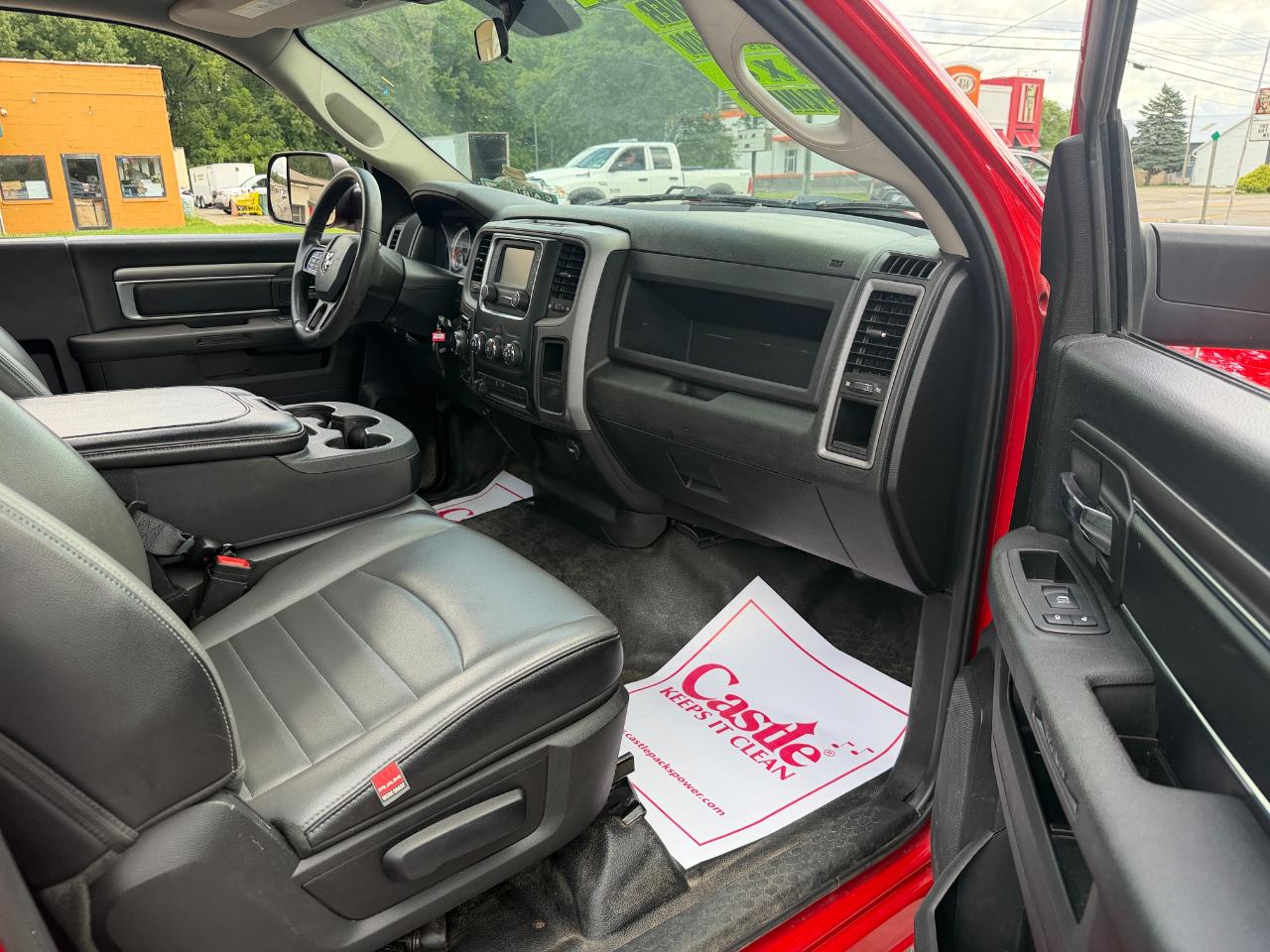 RAM 1500 Classic Tradesman 4x4 Reg Cab 8' Box 2022